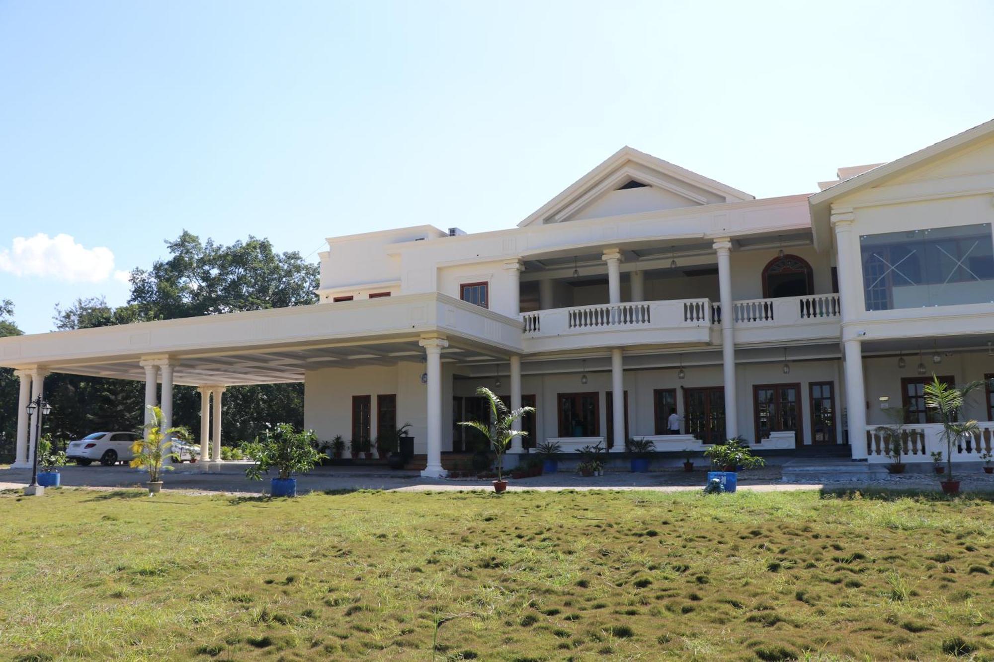 Royale De' Casa Resort Kāziranga Exterior foto